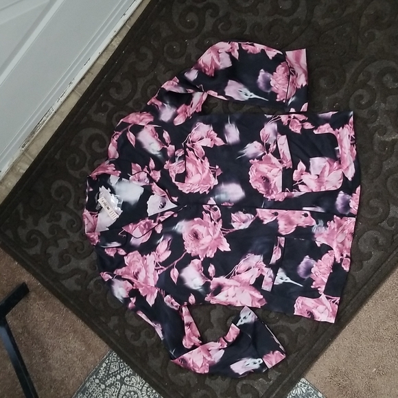 Victorias Secret after hours silk shirt - Picture 4 of 4